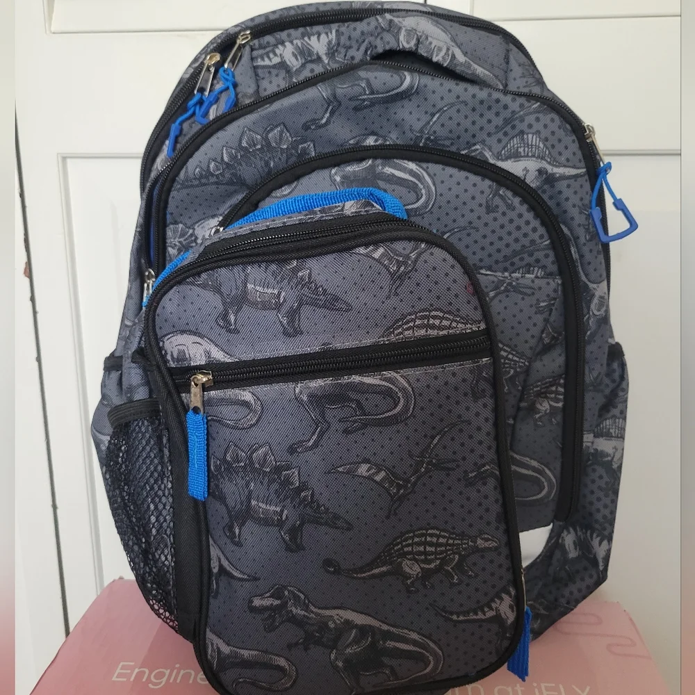 NWT CRCKT 2 piece backpacket and lunch kit set - Picture 1 of 4